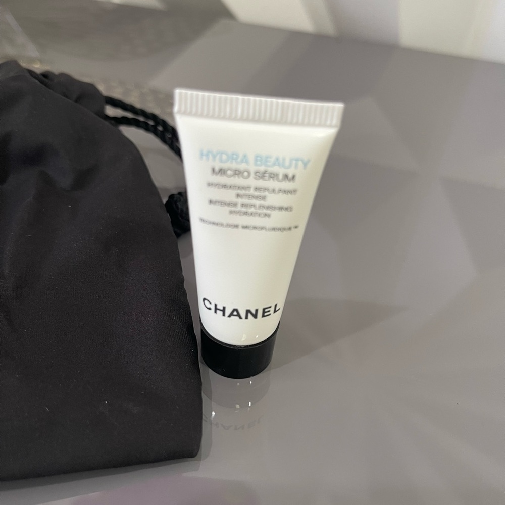 Authentic Chanel beauty nylon drawstring bag with samples - Picture 2 of 5